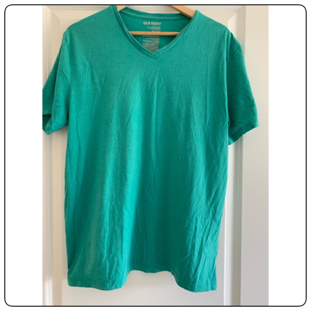 Old Navy Tee-shirt